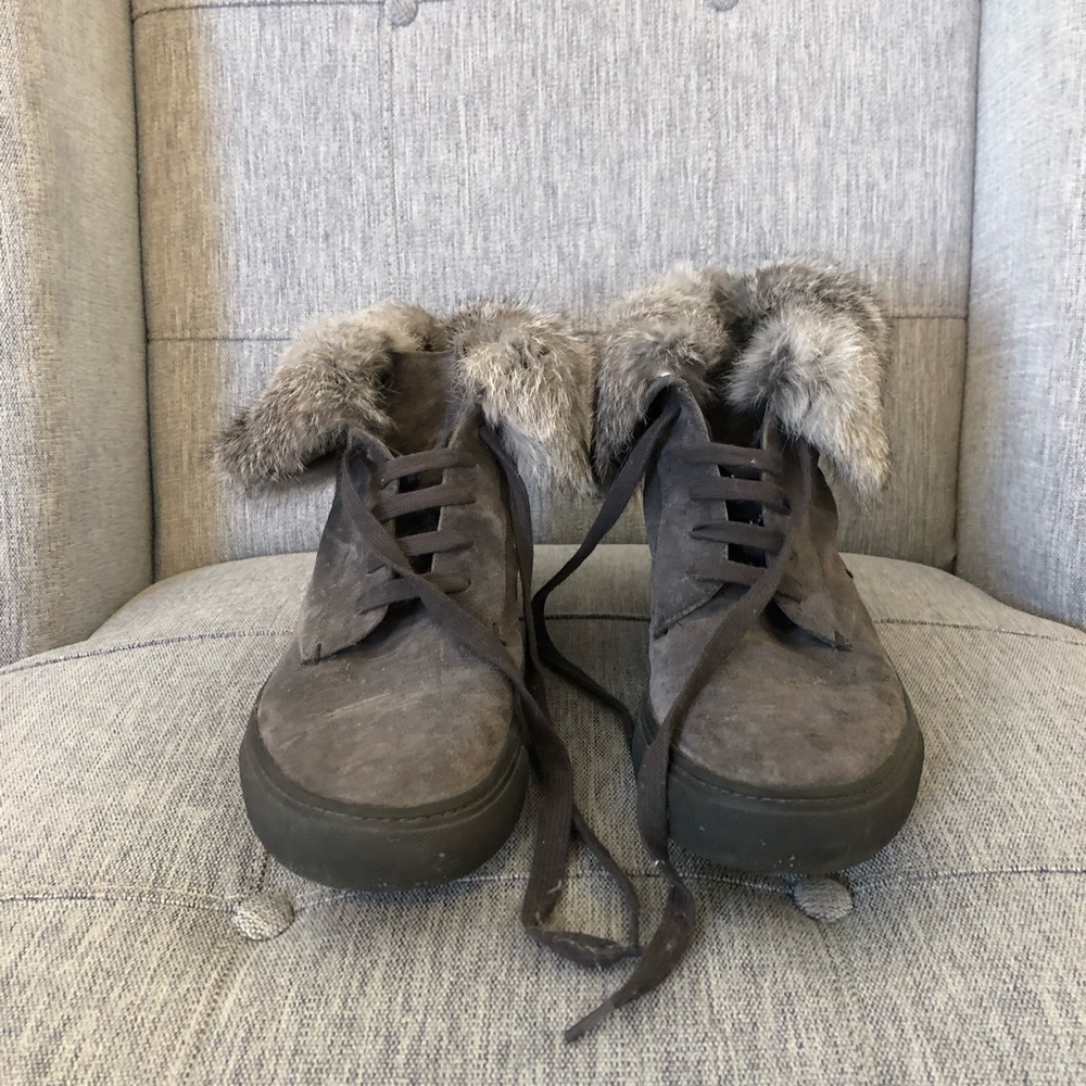 Vince high top suede lace up sneaker w rabbit fur
